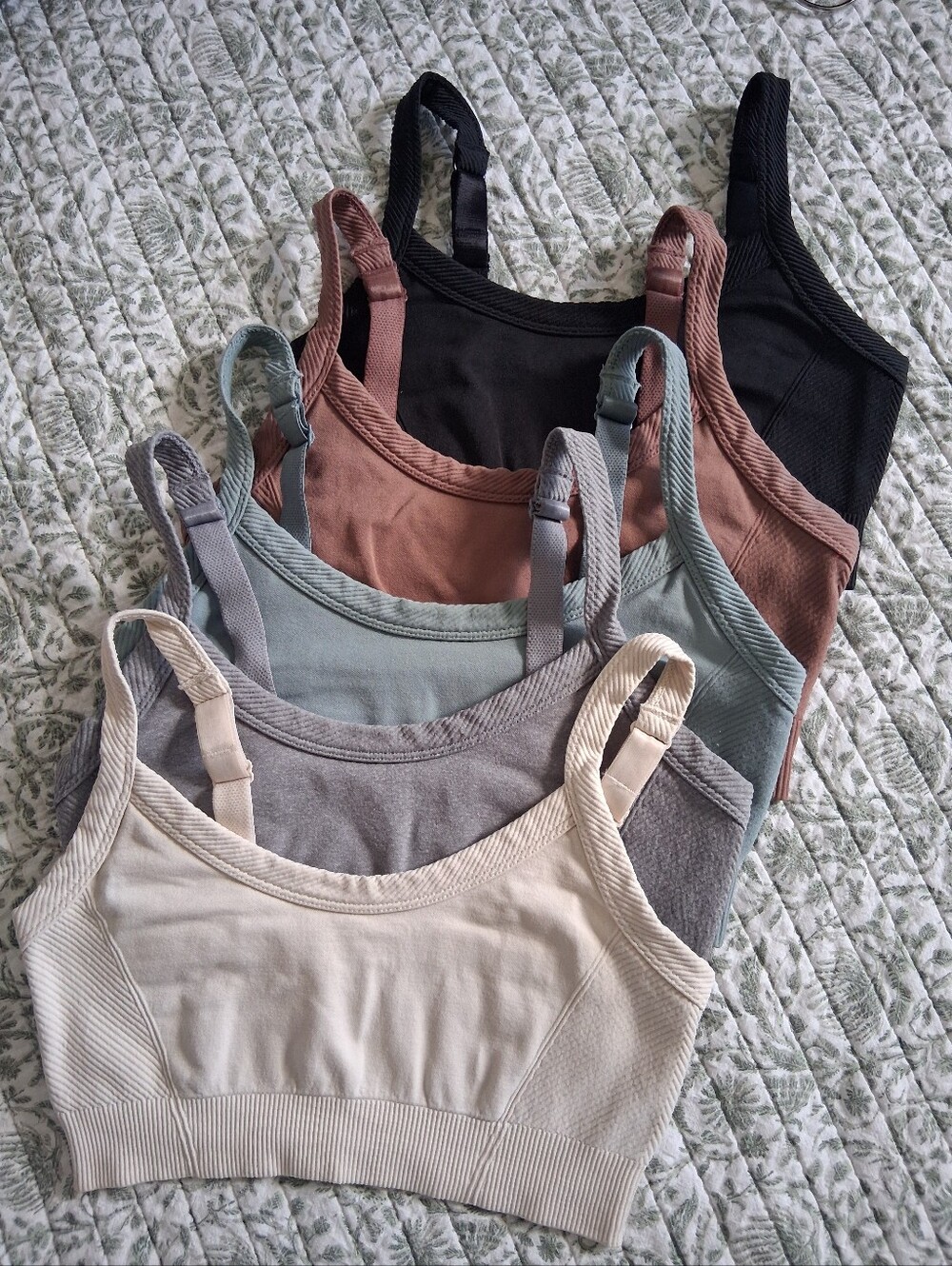 Old Navy Set Of 5 Sports Bras